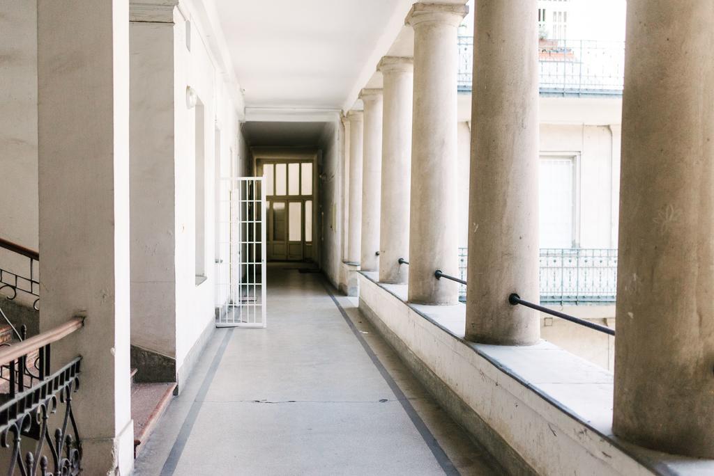 D.Five Stylish Apartment On Vaci Street ブダペスト エクステリア 写真